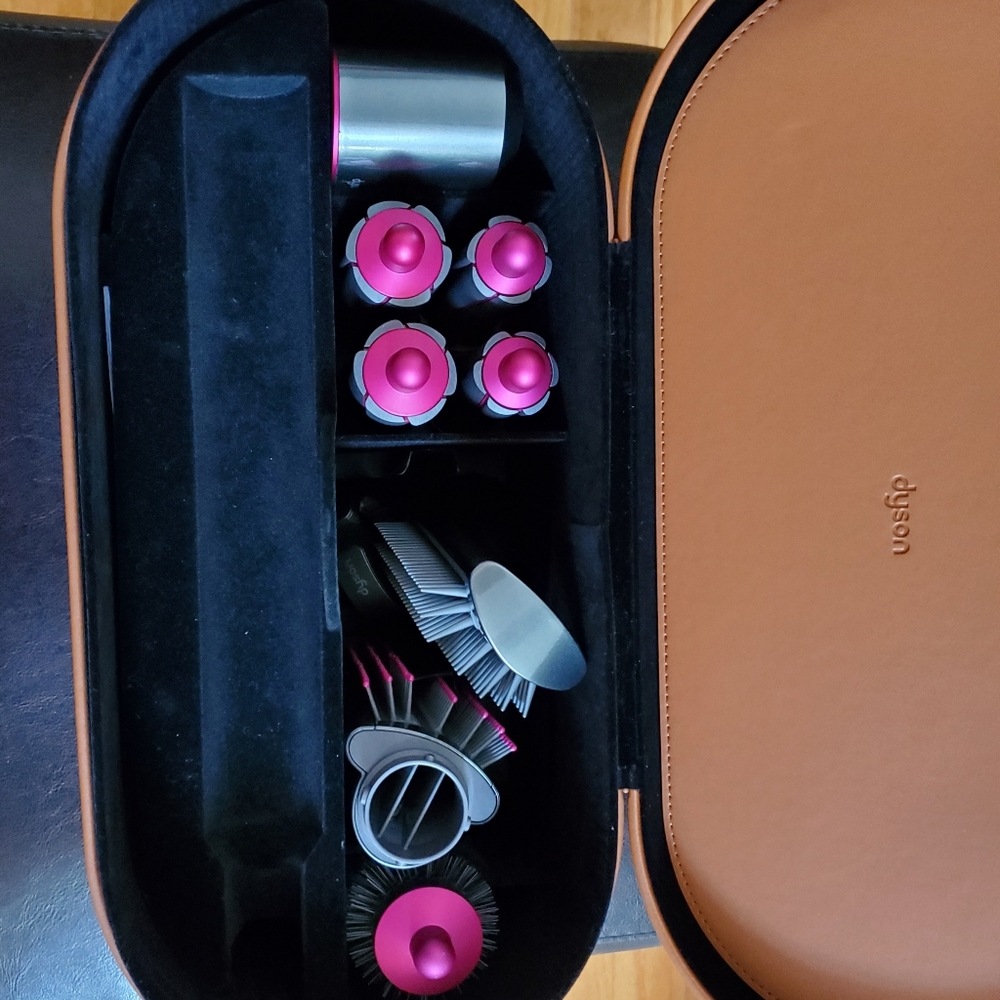 Dyson Airwrap Attachments and Case